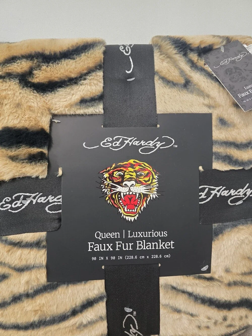 Ed Hardy QUEEN Luxurious Faux Fur Blanket Tiger Print Brand New 90in x 90in